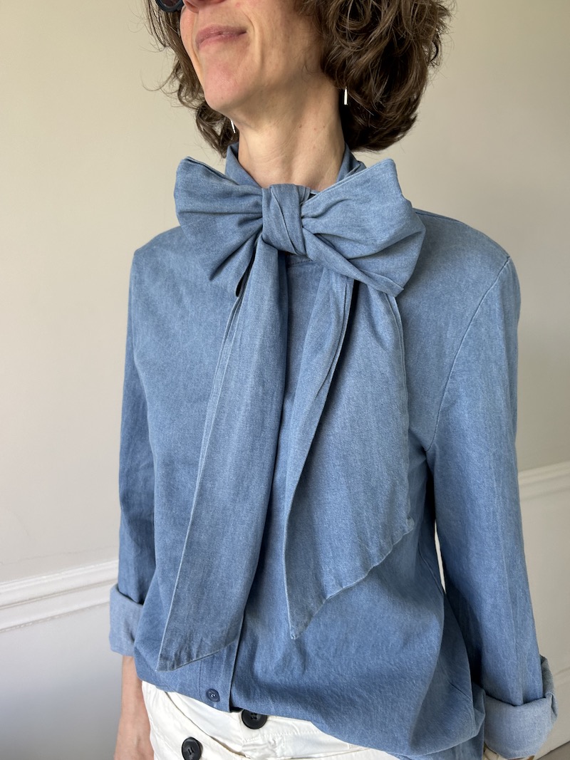 Chemise en jean légère Johanna Paris – Taille unique, col